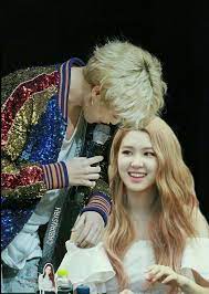Jimin proves his title as brand king with his number 1 ranking, for the 19th consecutive time. Jimin Bts And Rose Blackpink In Fansign Jirose Mochicouple Chim Pasta Blackpink And Bts Bts Girl Blackpink Rose