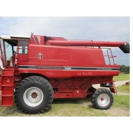 International 1480 Combine