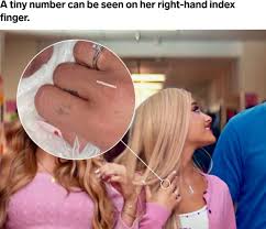 Pin On Ariana Grande