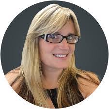 Leanna Lilly's Instagram, Twitter & Facebook