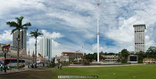 Moovit membantu anda untuk mencari laluan yang terbaik ke dataran merdeka menggunakan pengangkutan awam dan memberikan anda panduan langkah demi langkah dengan jadual masa yang dikemaskini untuk bas, mrt & lrt atau keretapi di kuala lumpur. Photo Of Dataran Merdeka Square Around Merdeka Square Kuala Lumpur Malaysia