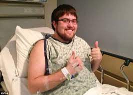 Testicular cancer may not cause any signs or symptoms in its early stages. Reddit User Discovered He Had Testicular Cancer After Graphic Post Got Him To The Doctor Daily Mail Online