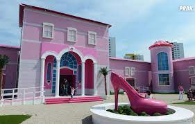 La série violetta fait fureur dans le monde entier. La Maison Barbie Ouverte Par Mattel A Berlin En Mai 2013 Purebreak
