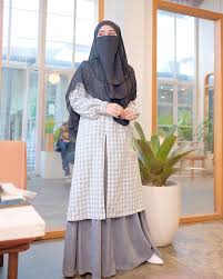 Check spelling or type a new query. Bercadar Tetap Bisa Stylish Ini 5 Inspirasi Outfit Hijab Ala Wardah Maulina