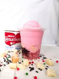 Tape sebenarnya merupakan hasil dari fermentasi singkong, tape sendiri memiliki rasa yang agak pahit, manis dan masam dan baunya sedikit menyerupai dengan bau alcohol.namun anda tidak perlu khawatir karena tape ini aman di konsumsi oleh semua orang. Resep Es Doger Sederhana Rasanya Segar Dan Manis Cocok Disajikan Saat Cuaca Panas Aroma Rasa