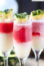 Strawberry Lava Flow Pina Colada Creamy Sweet Coconut Cream Pineapple Banana Pina Colada With Boissons Glacees Recette De Pina Colada Recette Noix De Coco