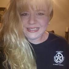 Kerri Gregory (@kerribare)