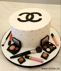 Un Gateau Signe Chanel Make Up Cake Birthday Cakes For Women Cake