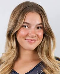 Meredith Donovan's Instagram, Twitter & Facebook