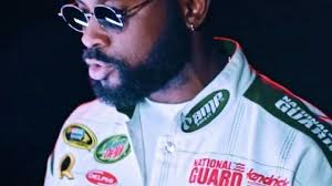 570,666 likes · 2,577 talking about this. The Pilot Jacket Worn By Damso In The Clip Parovie Of D A V Spotern