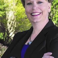 Lori Rogge's Instagram, Twitter & Facebook