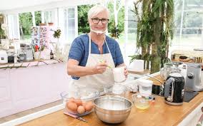 M6 A 70 Ans C Est La Reine Du Meilleur Patissier Le Parisien Le meilleur pâtissier est une émission culinaire pendant laquelle des amateurs de pâtisserie s'affrontent autour de recettes de pâtisseries oubliées ou contemporaines.