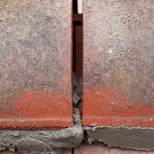 Installer Un Faitage Scelle Sur Un Toit De Tuiles Toiture Tuile Tuiles Toit
