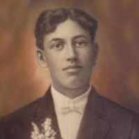 Fred Yakel's Instagram, Twitter & Facebook