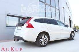 Supportive contour sports seats and bespoke interior details, as well as stiffer, lower suspension, help you to enjoy a responsive drive. Anhangerkupplung Volvo V60 Abnehmbar Aukup