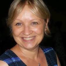 Elsa Diehl's Instagram, Twitter & Facebook