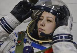 Chinese woman astronaut delivers first space lecture