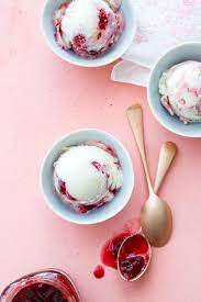 Homemade Frozen Yogurt With Sour Cherry Jam Love And Olive Oil Recipe Frozen Yogurt Cherry Frozen Yogurt Recipe Frozen Yogurt Recipes