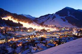 Skicircus saalbach hinterglemm leogang fieberbrunn. Nachtskilauf Saalbach Hinterglemm Das Zwolferhaus