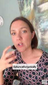 Erin Hinkle's Instagram, Twitter & Facebook