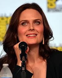 Bones serie completa temperance brennan trabaja como antropóloga forense en el instituto jeffersonian. Bones Serie De Televisao Wikiwand