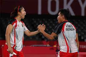 Greysia polii dan apriyani rahayu langsung menangis haru begitu dipastikan menyumbang medali emas untuk indonesia di cabang olahraga bulu tangkis ganda putri olimpiade tokyo 2020. P0xpv4enyyk3vm