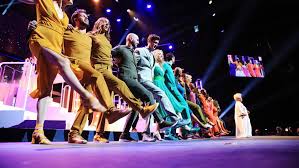 Founded by the comedian coluche, les enfoirés are a group of french celebrities who assemble each year for a charity concert tour. Les Enfoires 2019 Les Grands Absents Du Show Des 30 Ans Soirmag
