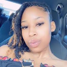 Mychell Keith (@see.chell)