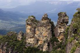 The three sisters mountains are a picturesque trio of volcanoes located west of bend in the beautiful three sisters wilderness. Three Sisters Mountains Rocks Blue Mountain Pikist
