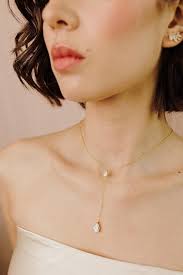 Collier lariat en or Georgina, collier délicat en Y, bijoux de mariée  minimalistes, collier en or, collier de demoiselle d'honneur, bijoux taille  poire