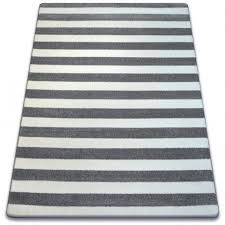 Teppich schwarz weiss gestreift streifen 140x200 von caipi2709 auf. Teppiche Teppichboden Teppichen Mobeln Fusabtreter Laufer Teppichlaufer