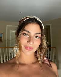 date selfies in order