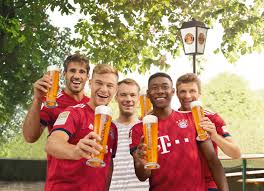 Bayern münchen brought to you by Fc Bayern Munchen Paulaner Brauerei Munchen