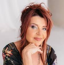 Teresa Lamberson's Instagram, Twitter & Facebook