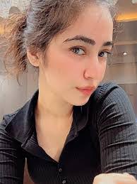 Isha Mehta's Instagram, Twitter & Facebook