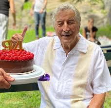 Among the great singers of his generation, with an ease of manner and warm vocal tone that helped him soar both in jazz and pop circles. Tony Bennett On Twitter I Couldn T Be More Thankful To My Family And Fans For Giving Me An Incredible 94th Birthday