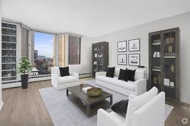 Furthermore, these rentals are perfect for couples and small groups, as that is the average number of guests that hotel rooms are able to accommodate in chicago. Near North Side Apartments For Rent Chicago Il Apartments Com
