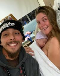 Best baby‑friendly seafood restaurant in Charleston that's open