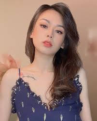 Lộ diện cô giáo tâm lý cực quyến rũ của SBTC Esports Tốc Chiến