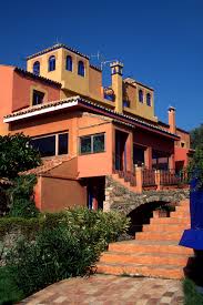 Das haus mediterran gestalten und südländisches wohnambiente genießen. Mediterran U Okologisch Bauen Z B Mit Lehmverputz Natursteinen A Mediterran