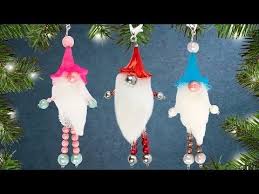 Ideen Mit Herz Perlen Wichtel Mit Armen Und Beinen Diy Anhanger Als Glucksbringer Baumschmuck Youtube In 2020 Idee Mit Herz Halloween Basteln Ideen Baumschmuck