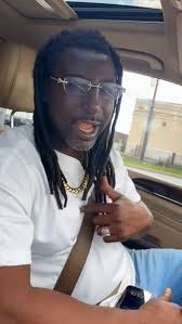 Man hammers nail wood with his hands alone 🤷🏿‍♂️ #hammer #construction  #building #builder #carpenter #viral