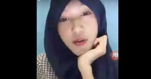 Bigo live tante ganti baju sampai di ( banned ) buruan sebelum di hapus youtube !!! Adelia Artis Panas Bigo Live Ketahuan Pria Netizen Shock Okezone Lifestyle