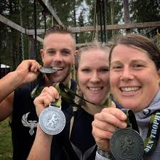 🏁🏁 @militaryfitnessweden 🏁🏁 En sväng till Backamo och ett lördagsrace  fick det bli för att stilla tävlingsnerven 🙌🏼😍 🤩📸 Foto Moije  ••••••••••••••••••••••••••••••••••••••••••••••••• #t3toughteam #t3atleter  #hinderbana #obstaclecourse #ocr ...