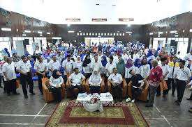 Dipersembahkan oleh pelajar ktesa sempena majlis kolaborasi kolej tingkatan enam shah alam dengan smk zainab 2 kota baharu. Kpm A Twitter Festival Pendidikan Tingkatan Enam Peringkat Kebangsaan Tahun 2020 Ybhg Dr Habibah Binti Abdul Rahim Ketua Pengarah Pelajaran Malaysia Hari Ini Telah Merasmikan Festival Pendidikan Tingkatan Enam Peringkat Kebangsaan Tahun