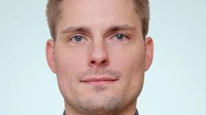 Ron Muller's Instagram, Twitter & Facebook