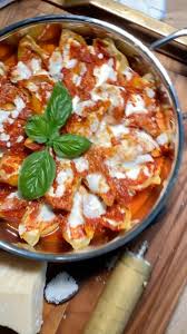 The Pasta Queen Cooking On Instagram Stuffed Pasta Shells Are Rich With Flavor Just Like You Are I Made A Sauce With In 2020 Queens Food Food Stuffed Pasta Shells