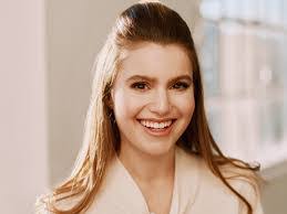 Sami Gayle's Instagram, Twitter & Facebook