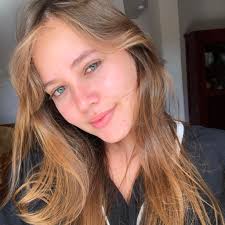 Imaginate que con una cámara pudieras hacer desaparecer a quién sea, ¿la  usarías? Los protagonistas de la nueva serie Eliminar enfrentan ese dilema.  Ya disponible.