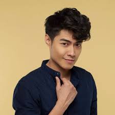 The best part is that there are many long, medium and short tousled hairstyles for men to try. Curly Hair For Men 10 Hairstyles To Try In 2021 All Things Hair Ph